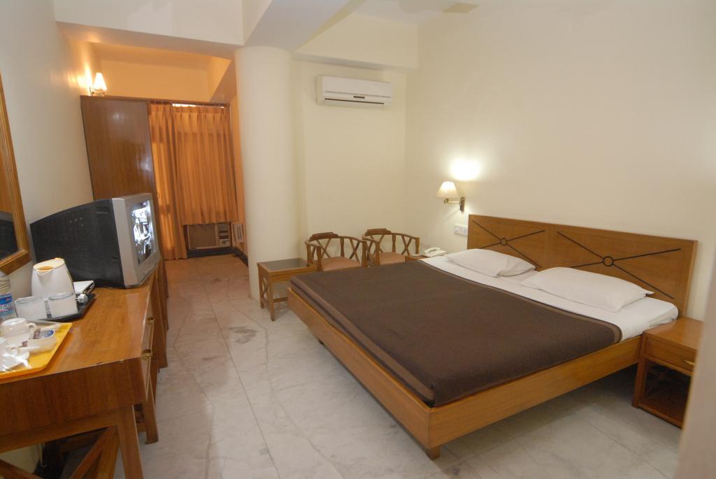 The Komfort Inn Чандигарх Номер фото