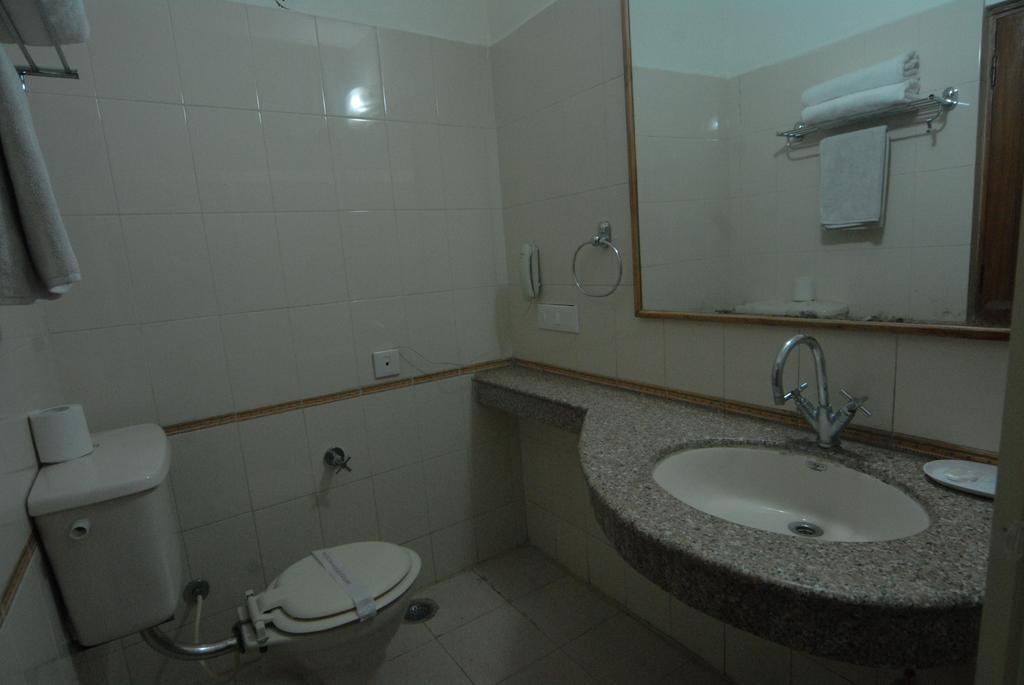 The Komfort Inn Чандигарх Номер фото
