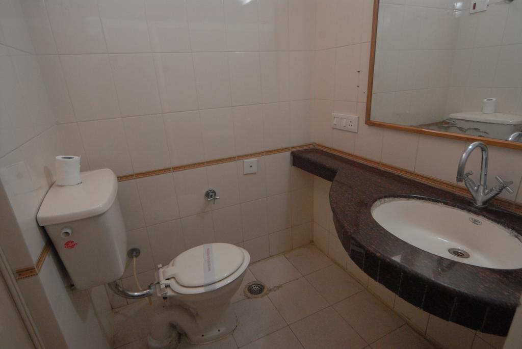 The Komfort Inn Чандигарх Номер фото